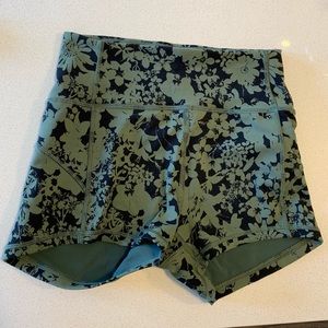In movement shorts. Size 4. Good condition.